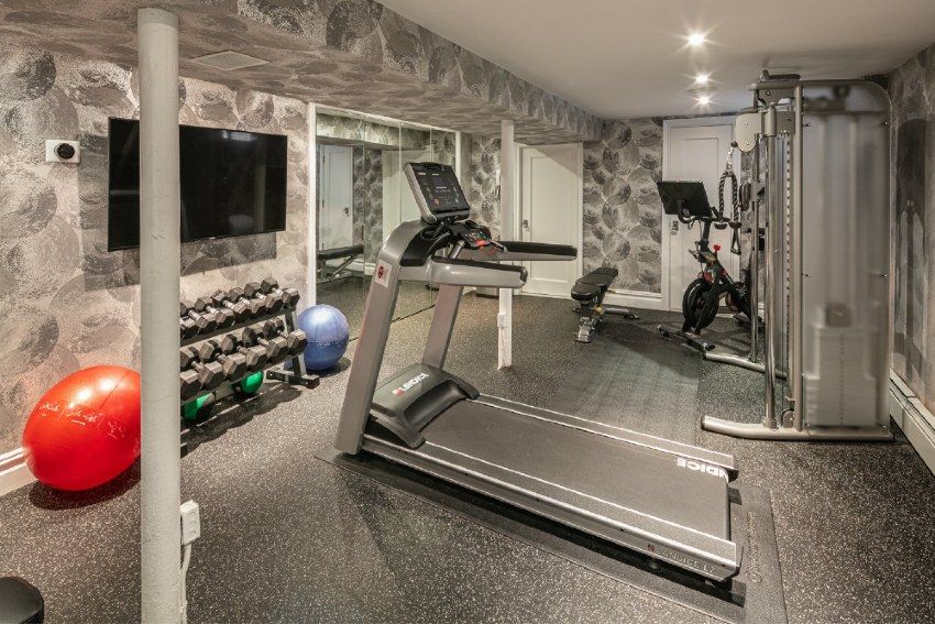 Fitness room in the basement