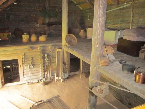 Entresol in a log house