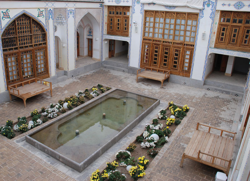 Андаруни - двор у мусульман персии