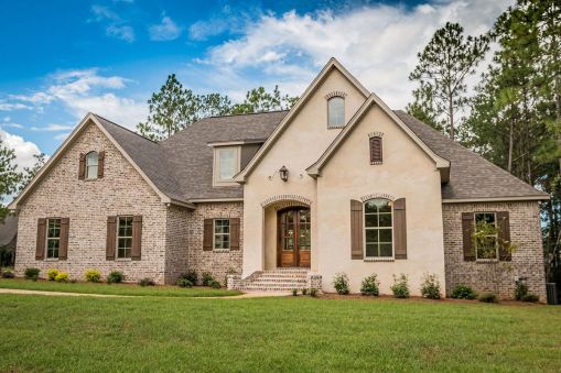 The French style of this house will not leave without the attention of developers who dream of creating a corner of peace and inspiration for living. The overall appearance of the house beckons and…